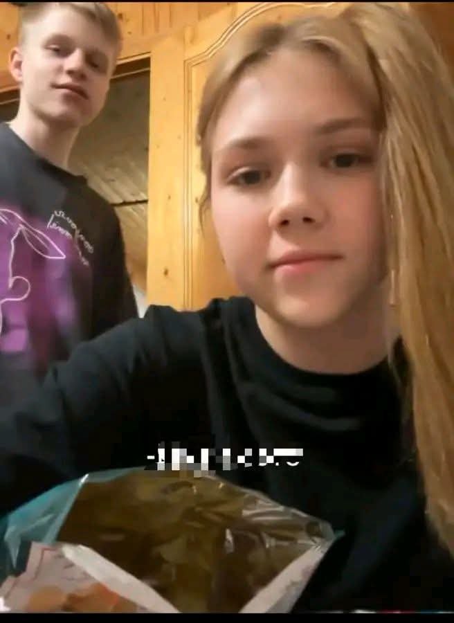NajafMirane's tweet photo. Some Gen Z bestie moments are Unforgetable 

A thread 🎥👇
#Full #Vid 🎥👇🏻
#Cc  #CheakFirstComment 👇🏻
Checkout 🎥 
https://t.co/piUXzRTMfU https://t.co/07JEXwBHbO