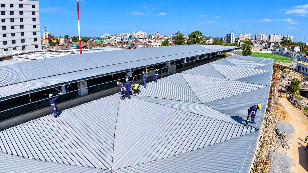 BiancaNaom1's tweet photo. Ruto is the right president at right time!

Gikomba Market phase 1 is 98% complete.

The project has three modern blocks, each designed to accommodate 2,000!

The market creates a space for over 6000 traders.

Flooding and repeated fires at Gikomba are going to be things of the past.