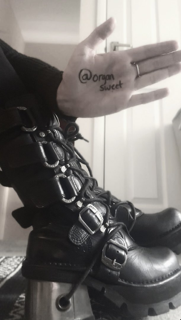 organsweet's tweet photo. authentication ft my boots.. who wants to get their balls kicked?

#ukfindom #findomuk #paypig #cashcow #drain cashmeet humanatm https://t.co/yOjZne4zz0