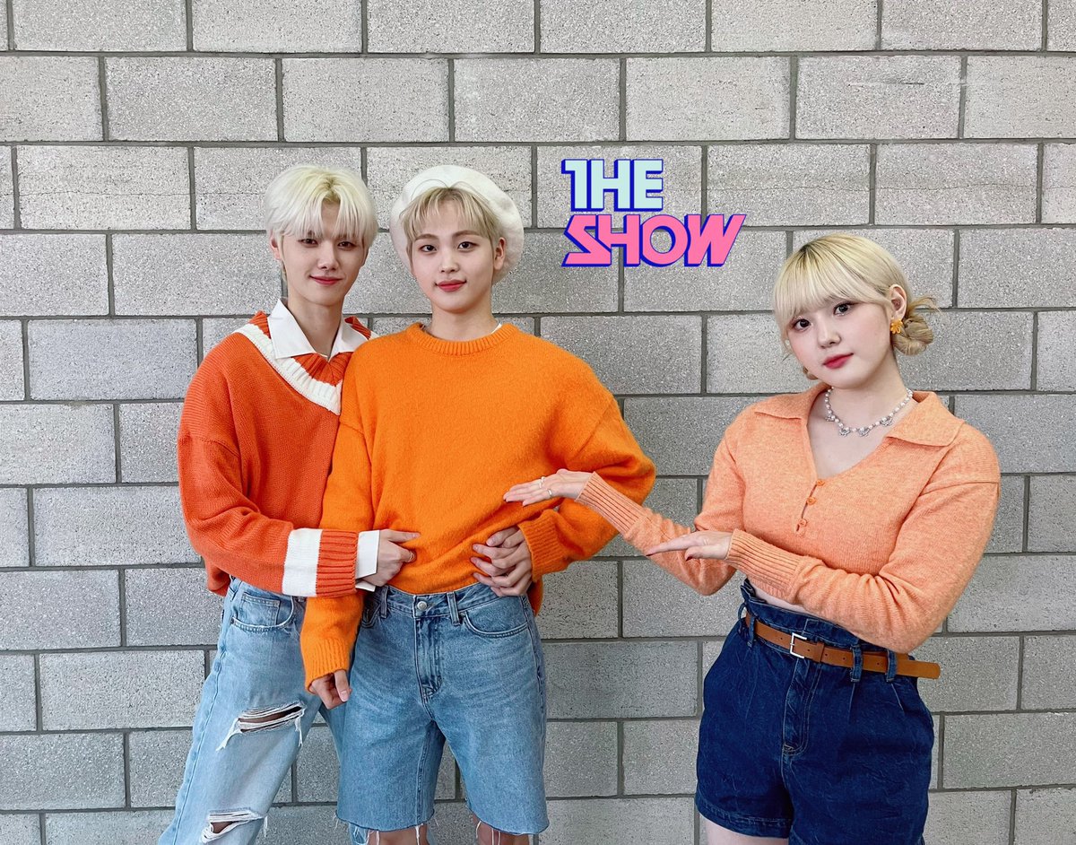 tyoungskies's tweet photo. they are not serious 😭😭😭 https://t.co/TD1CpSqwmW