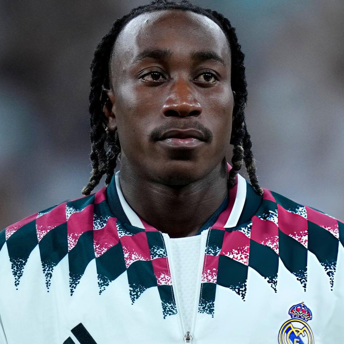 MadridXtra's tweet photo. 🚨 Yan Diomandé has played just 292 minutes this season, with 2 starts.

Mourinho wants to treat him as a young player with enormous potential, and not as Real Madrid’s most expensive signing. @diarioas https://t.co/D5mE5eWL3D