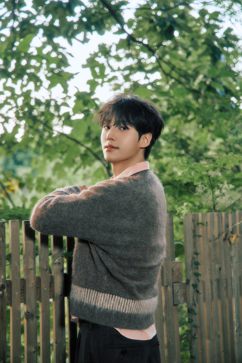 LES_BNM's tweet photo. 이은상 1st EP [꿈의 정원]
CONCEPT PHOTO : 𝐹𝐿𝑂𝑊 𝑉𝑒𝑟.🤎

2026.10.21 6PM (KST) RELEASE

#이은상 #LeeEunSang 
#꿈의정원 https://t.co/NSRpPxMWVP