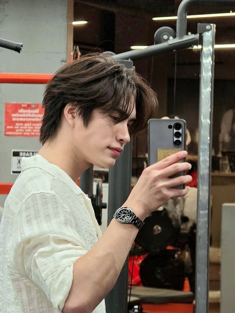 kkhanom00's tweet photo. ชั้นตรายยยหล่อจังเลยโว้ยยย https://t.co/dBVsqKkafZ