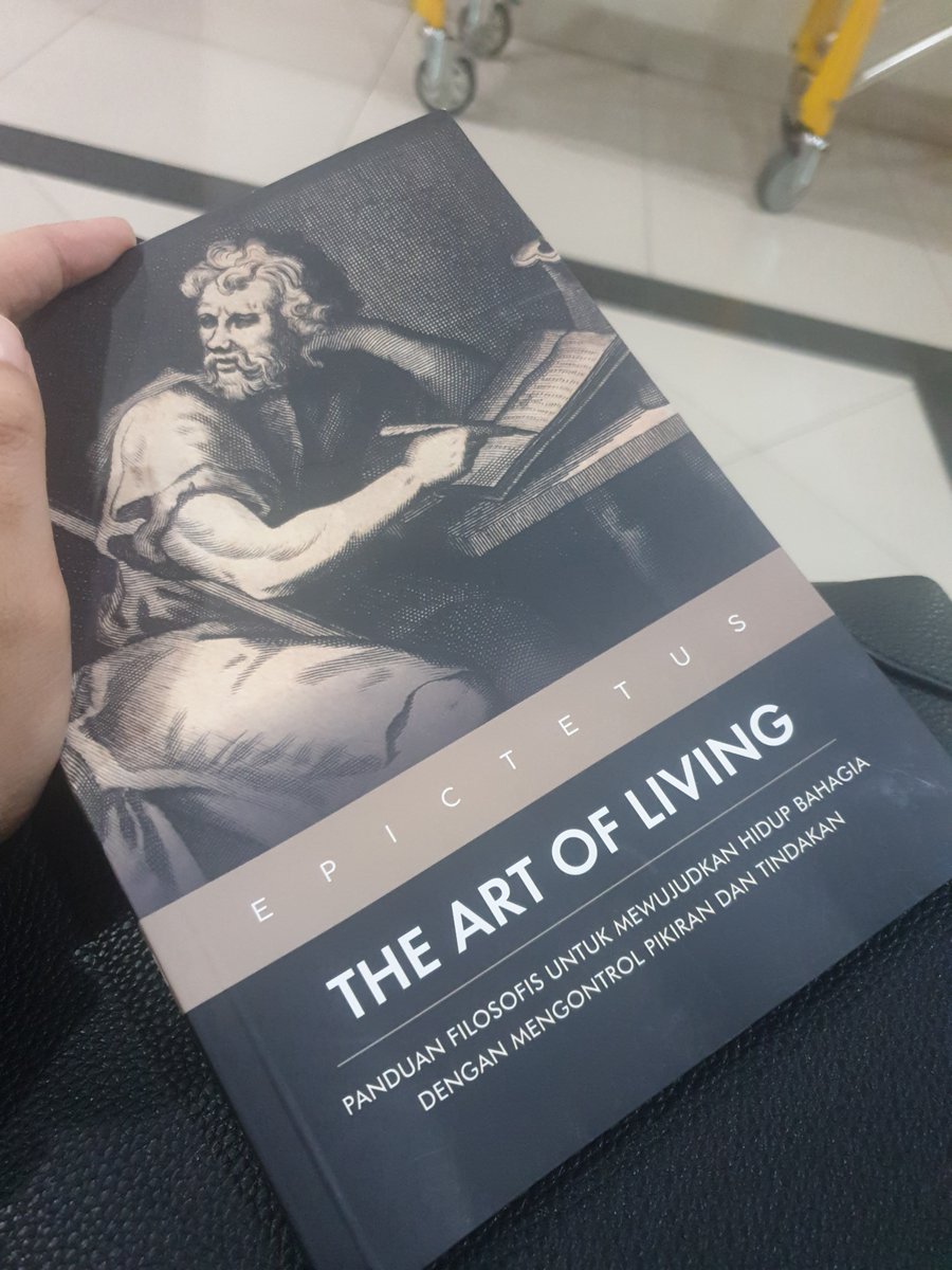 prettiyh's tweet photo. 📚 The Art Of Living
✒ Epictetus

#CurrentRead https://t.co/xM8fvErvyX