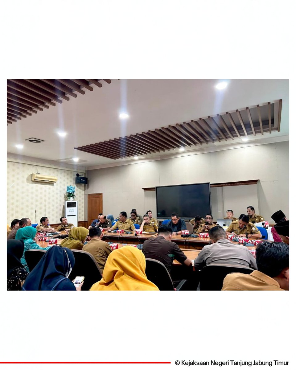 KejariTanjabTim's tweet photo. Selasa, 06 Oktober 2026 Pukul 09.00 WIB bertempat di Ruang Rapat Utama Kantor Bupati Tanjung Jabung Timur, Ahmad Yaser Arafat, S.H., M.H. telah menghadiri Rapat Pemantapan HUT Ke-27 Kabupaten Tanjung Jabung Timur Tahun 2026 https://t.co/uTwfHb4ReO