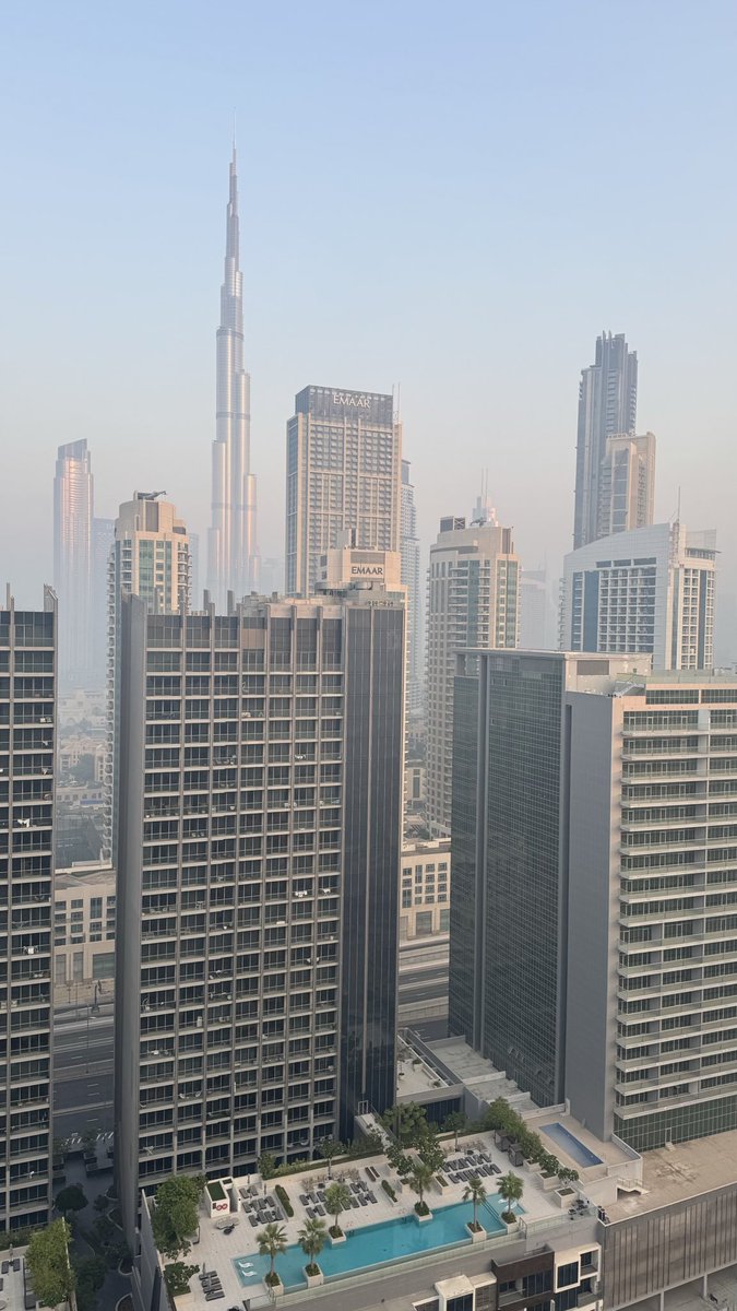 0xAkzi's tweet photo. GM to everyone who says GM 🇦🇪 https://t.co/F8YBk7Ajfe