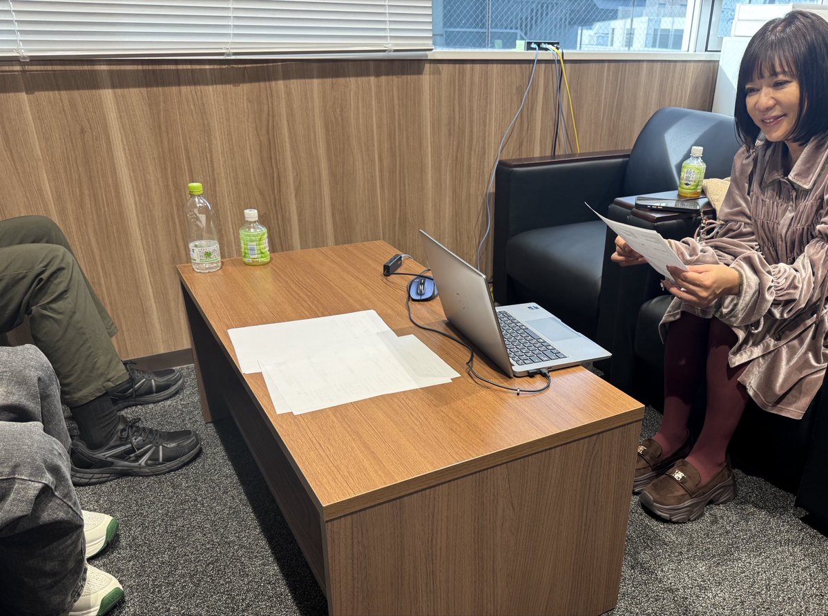 mikichikayuki's tweet photo. ロサンゼルスのFM放送局から、
番組出演の依頼がありました。
今日が収録日。
もちろん!
リモートです
⭐️TJS Radio
「Nazuki's Music Time」
12/28(月)夜8時~8時半(ロス)
12/29(火)昼13時~13時半(日本)
ネットで聴けるそうです。
便利な時代だ!
#堀ちえみ
#ロサンゼルス
#tjs Radio https://t.co/ay5lXynXsZ