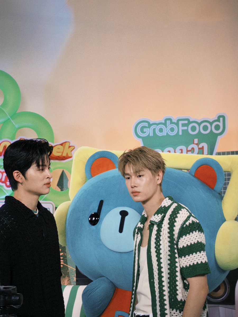 GrabTH's tweet photo. มีใครคิดถึงพี่แกร็บบ้างม้ายยย👀💚

GRABFOOD X PONDPHUWIN PP
#GrabFoodถูกกว่าชัวร์xPPW https://t.co/z39wdlFR1C