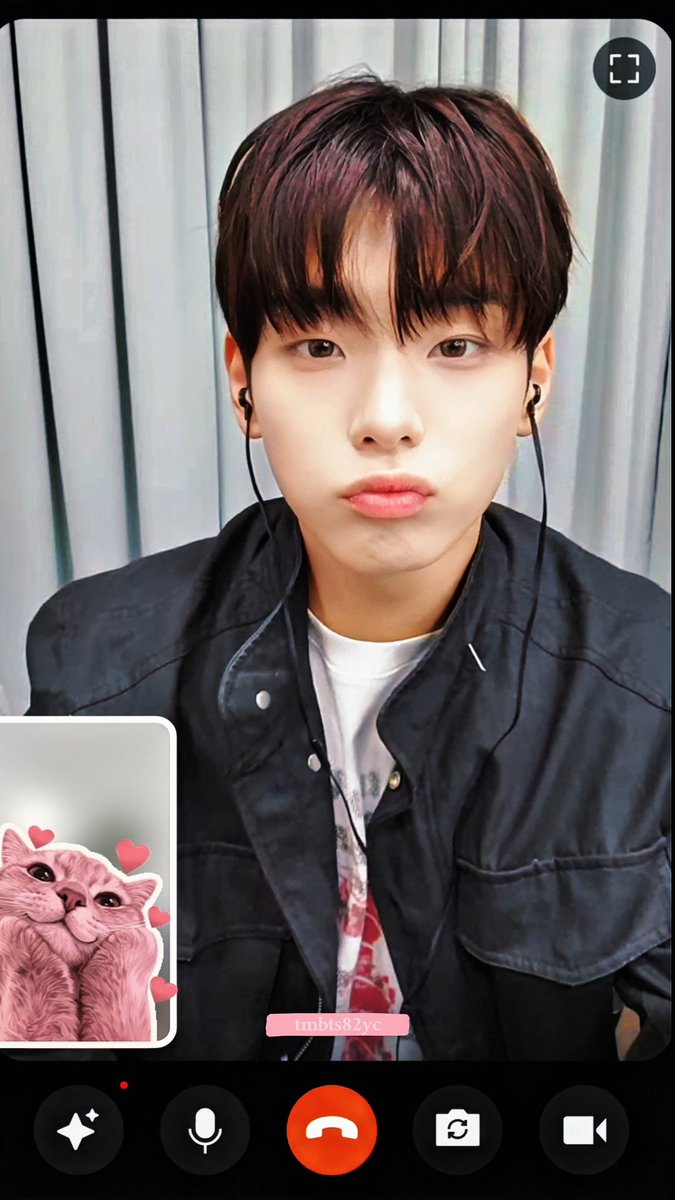 tmbts82yc's tweet photo. 261001 Dogyun! 😘
#82MAJOR #82메이저 #KIMDOGYUN #김도균 #DOGYUN #도균 https://t.co/tqnuCSOaeI