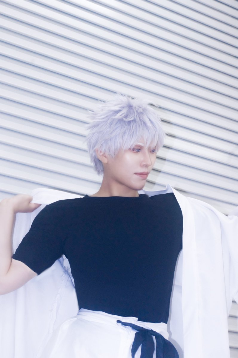 itn2024's tweet photo. cosplay 呪術廻戦
五条悟
Photo @NOL___X 

　　　五条家当主　　現代最強

#池袋コロニー
#アコスタ池袋 https://t.co/GtTZzEXAnS