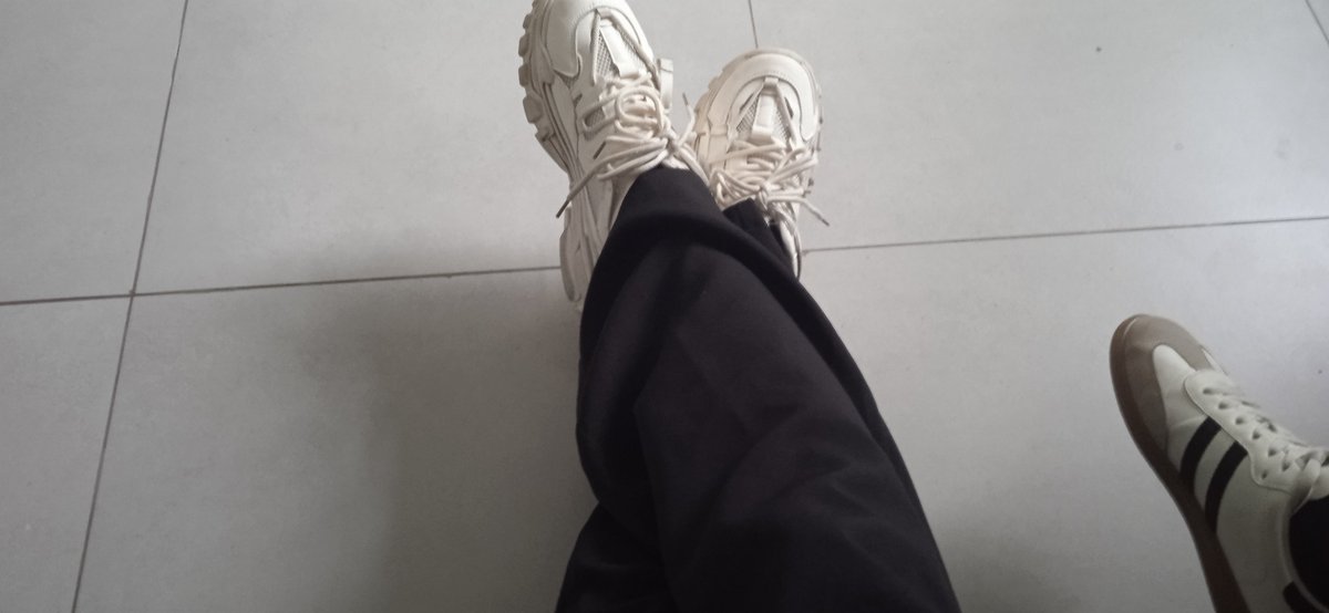 Atsusuhs's tweet photo. Сижу йоу😜 https://t.co/HIKN3SIpwF