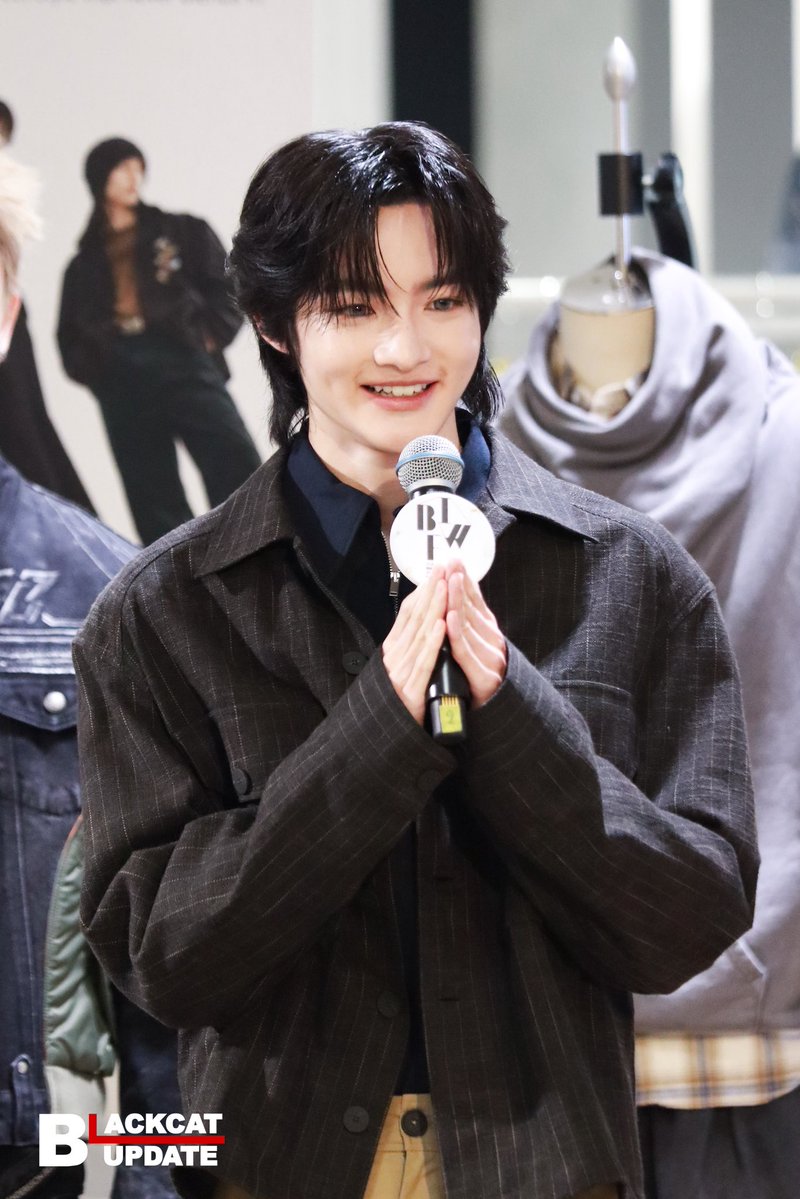 Blackcatupdate's tweet photo. “รีออน ณัฐฐ์พฤทธ์” ร่วมงาน Siam Discovery Bangkok International Fashion Week 2026 ✨

REEONN BIFW26 SIAM DISCOVERY

#reeonn
#SiamDiscoveryBIFW2026xREEONN
#SiamDiscoveryBIFW2026 #BIFW2026 https://t.co/kCAfb1UIjD