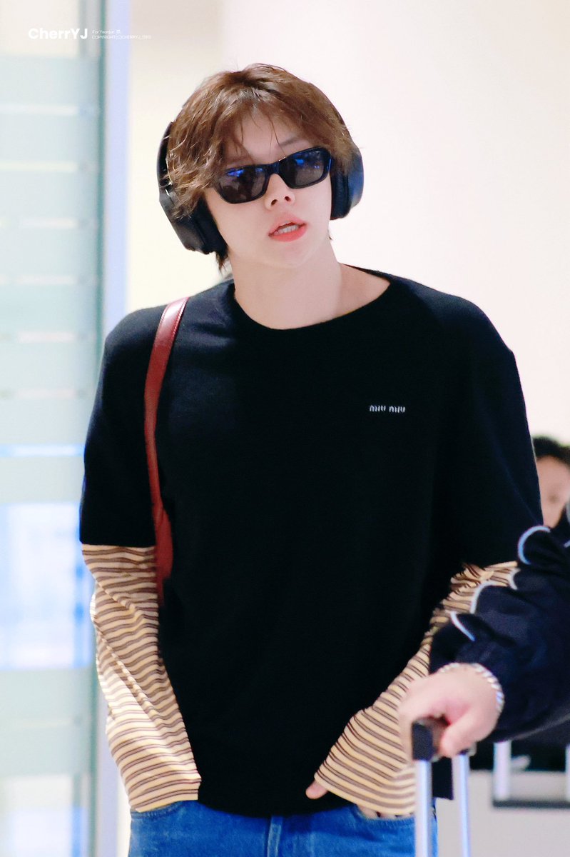 Yeonjunie143's tweet photo. 261006 Back to Korea🦊😎

#연준 #YEONJUN #ヨンジュン
#투모로우바이투게더 #TXT 
#투바투 #TOMORROW_X_TOGETHER @TXT_bighit https://t.co/HmXczKK3nN
