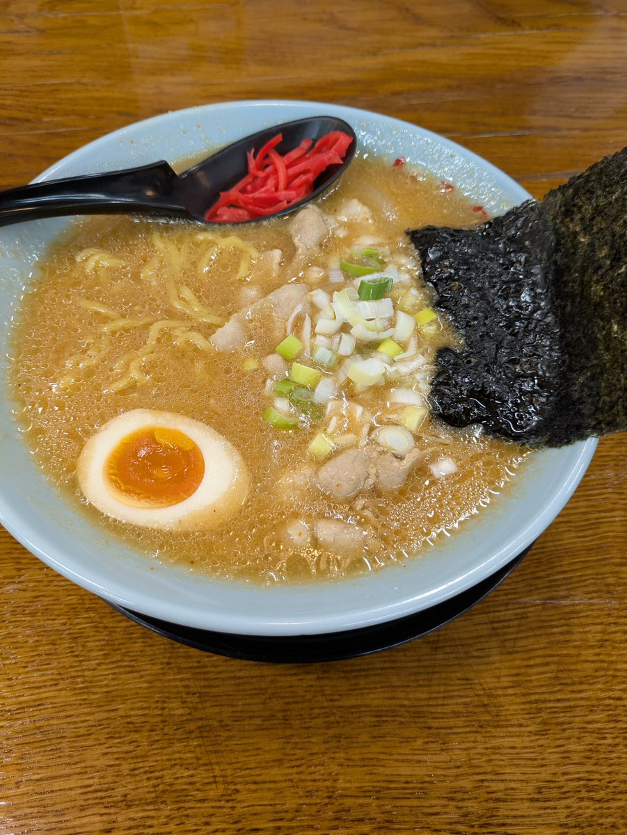 renorenoonde's tweet photo. さんぱちのとんこつみそ🍜
総本店で食べましたが今の御時世で850円はリーズナブル！
美味しかったー https://t.co/sv87Gzf7al