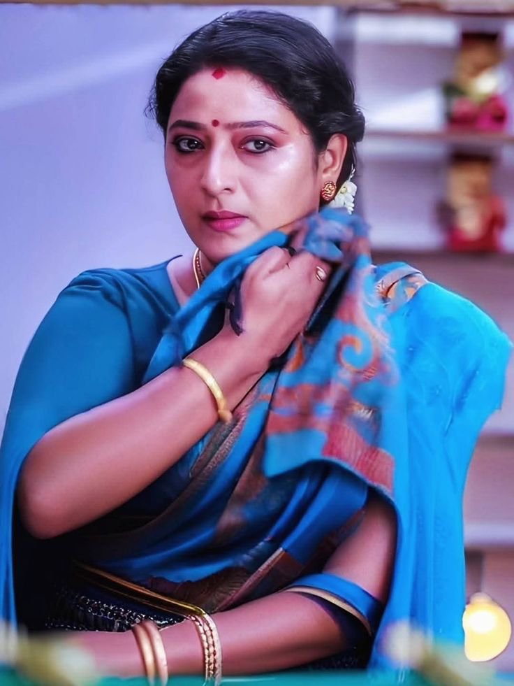bindumaami's tweet photo. Me : யாருடா இது வயசான ஆள கூட்டிட்டு வந்துருக்க 
Son: ரோட்ல நின்னாரு கூட்டிட்டு வந்துட்டேன் வயசான ஆளு சீக்கிரம் முடிஞ்சிரும் சேதாரம் கம்மி காசு 5000 குடுத்துருக்காரு https://t.co/lIlWFq057U
