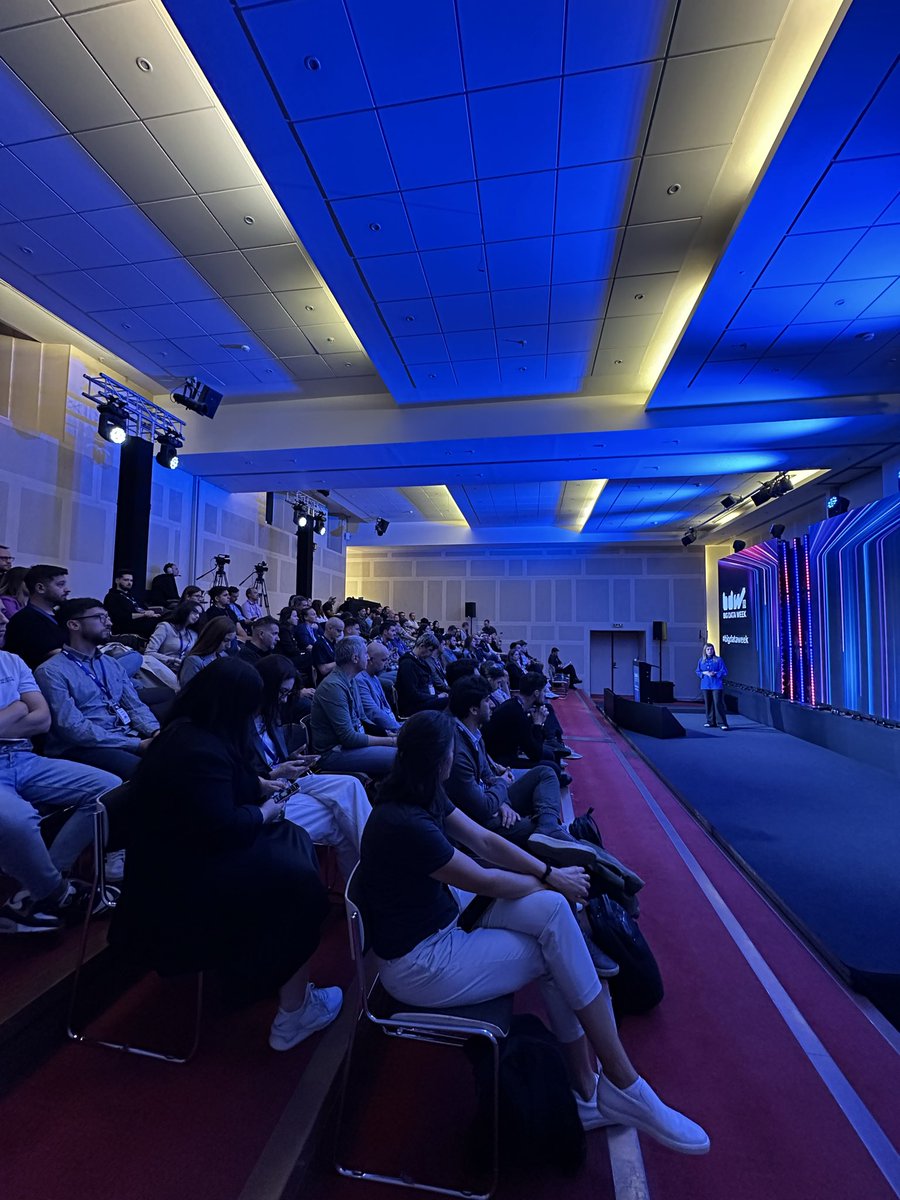 bigdataweek's tweet photo. 🔵 What happens when every new insurance file needs its own script? Andra Bratosin from @endava is sharing how 200+ R scripts became an onboarding bottleneck and how reusable processing, configurable rules and selective AI can offer a better way.

#bdw2026 #bdwbucharest https://t.co/mnw94ZRu9J