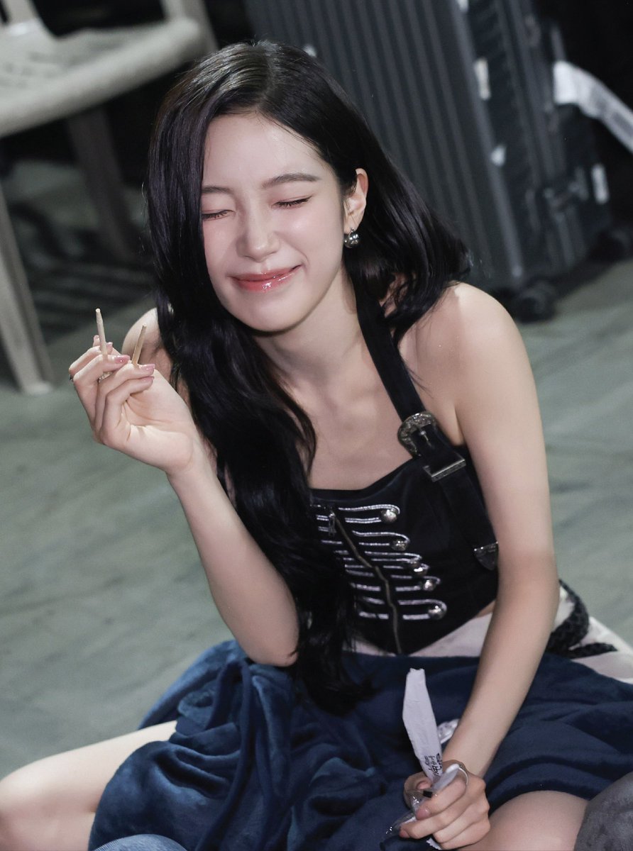 Daily_Zuha's tweet photo. #KAZUHA #LE_SSERAFIM #카즈하 #르세라핌 https://t.co/XjU3XHA46a