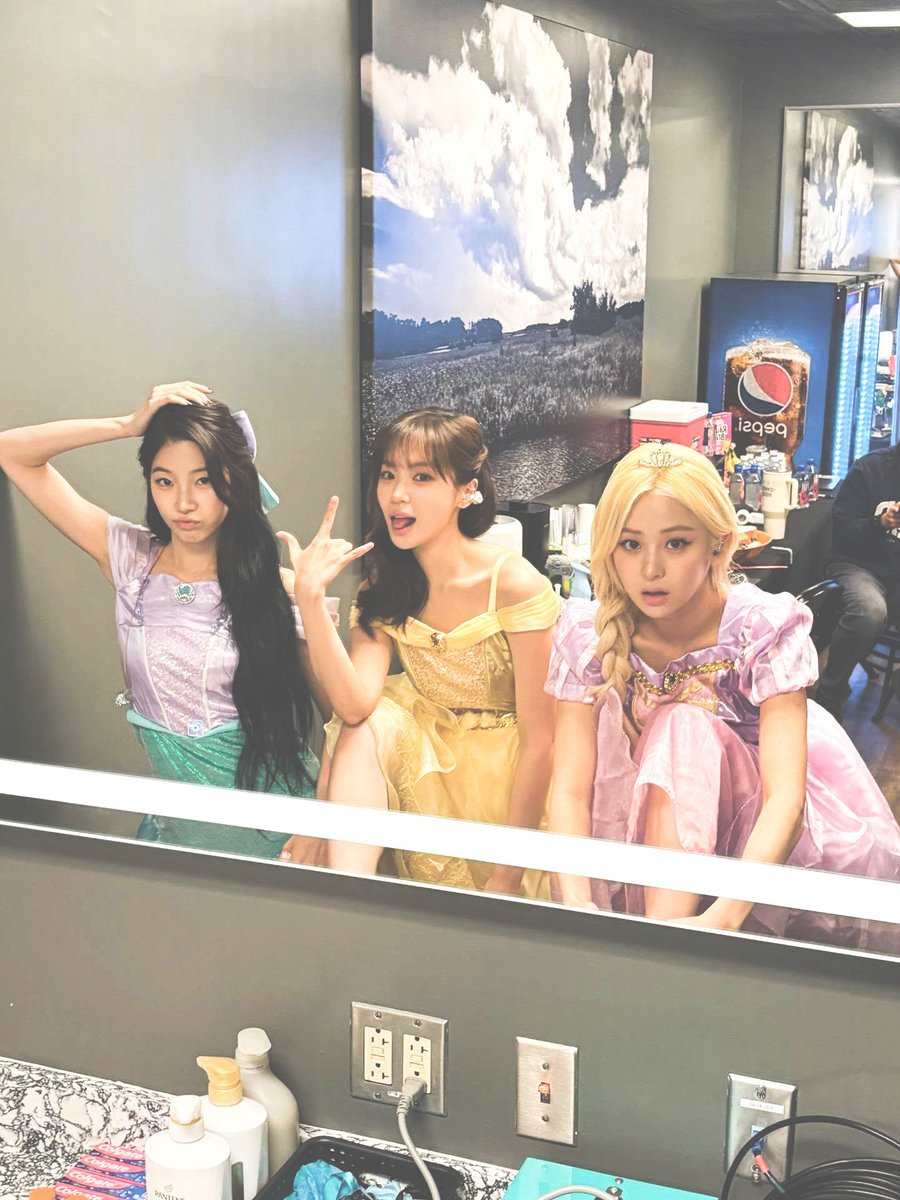 Chaewoneei's tweet photo. https://t.co/uOZOoiQLMc