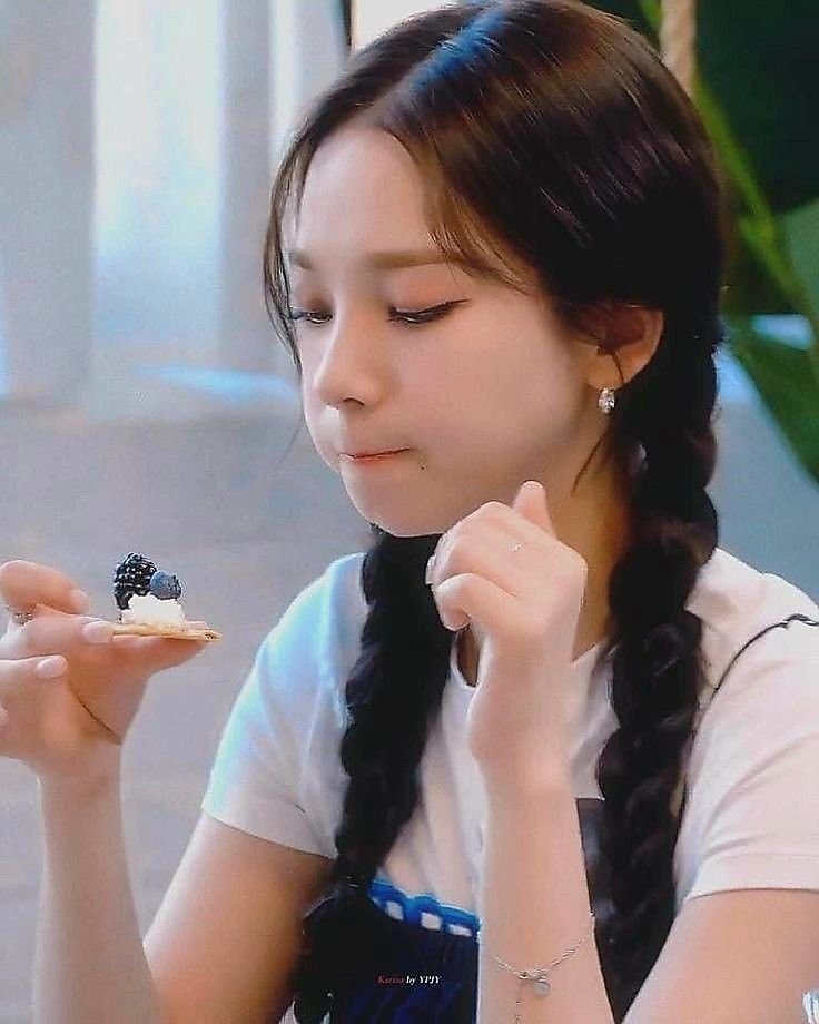 ashillasskrn's tweet photo. @TUKANGxGALON @subGALON @splYONO @splALOYY @splABAH sore admins semangat opreg hari iniii ashilla absen 16.03 satu bagi bagi yah https://t.co/PZ2s7j6ZzQ