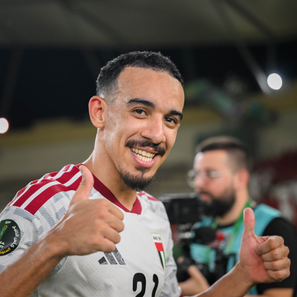 im7v7's tweet photo. عيال بلادي كلّي ثقه فيكم 🇦🇪❤️ https://t.co/852oGZcajX