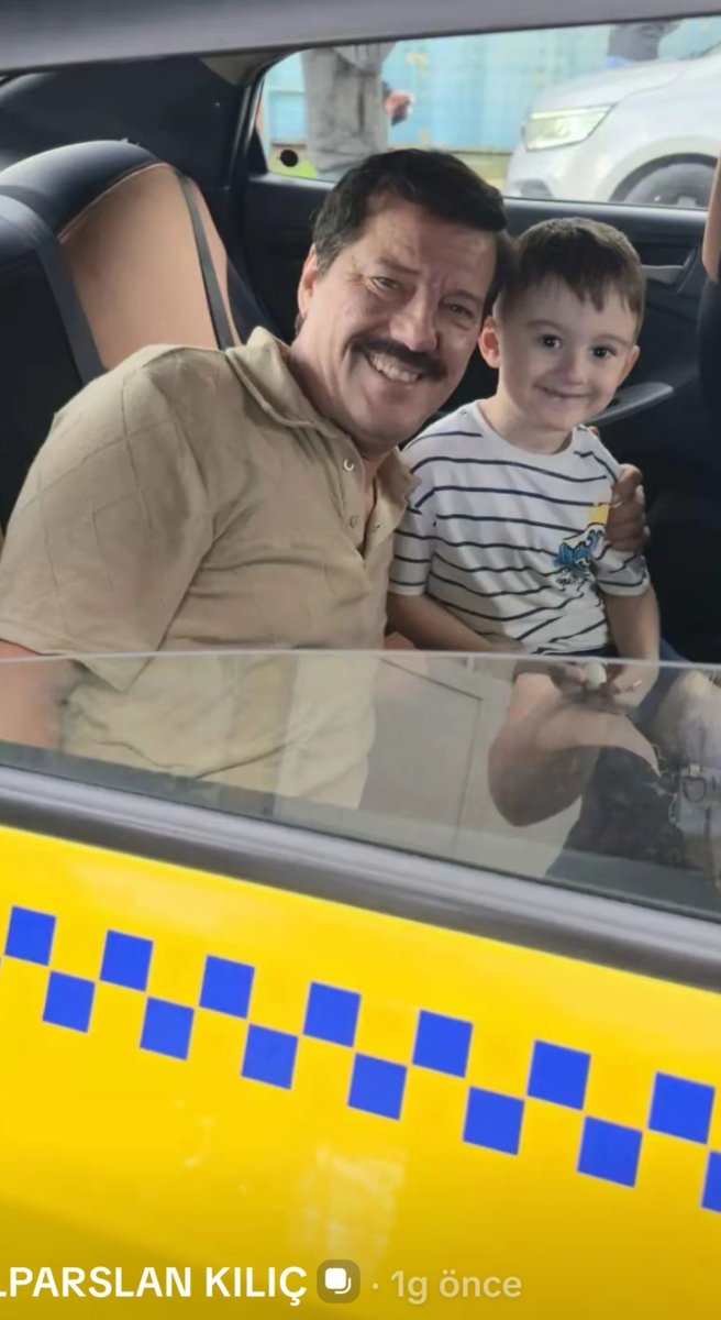 nigartw's tweet photo. Mini Hasan 1 gün önce yine setteymiş 💫
Uzay Hasan kardeşlik hikayesi işleniyor... 💫 https://t.co/ZfGvqG5i65