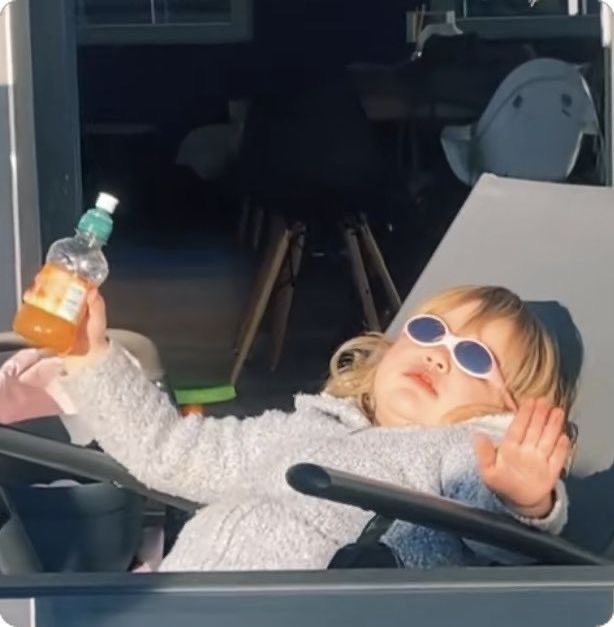 letstalkastro's tweet photo. être célibataire sans situationship, ni crush, ni ex polluant en ce moment https://t.co/jAPHf7Fnth