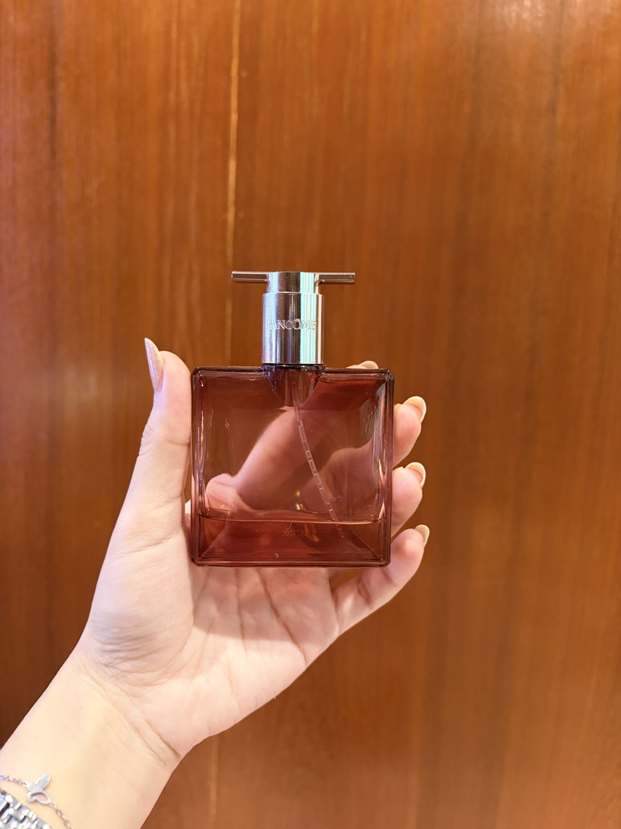 mmmmmodnoii's tweet photo. ส่งต่อน้ำหอม Lancome idole 25 ml. กล่องทิ้งแล้ว 390 ส่งฟรี ซื้อมา 2000 กว่า เอาไปลองใช้ค่ะ
#ส่งต่อน้ำหอม #น้ำหอมแบรนด์เนม #น้ำหอมมือสอง #ส่งต่อคสอ #ส่งต่อสกินแคร์ #ส่งต่อเครื่องสำอาง #เครื่องสำอางมือสอง #ส่งต่อlancome #lancomethailand #lancomeมือสอง https://t.co/1W39iCazk5