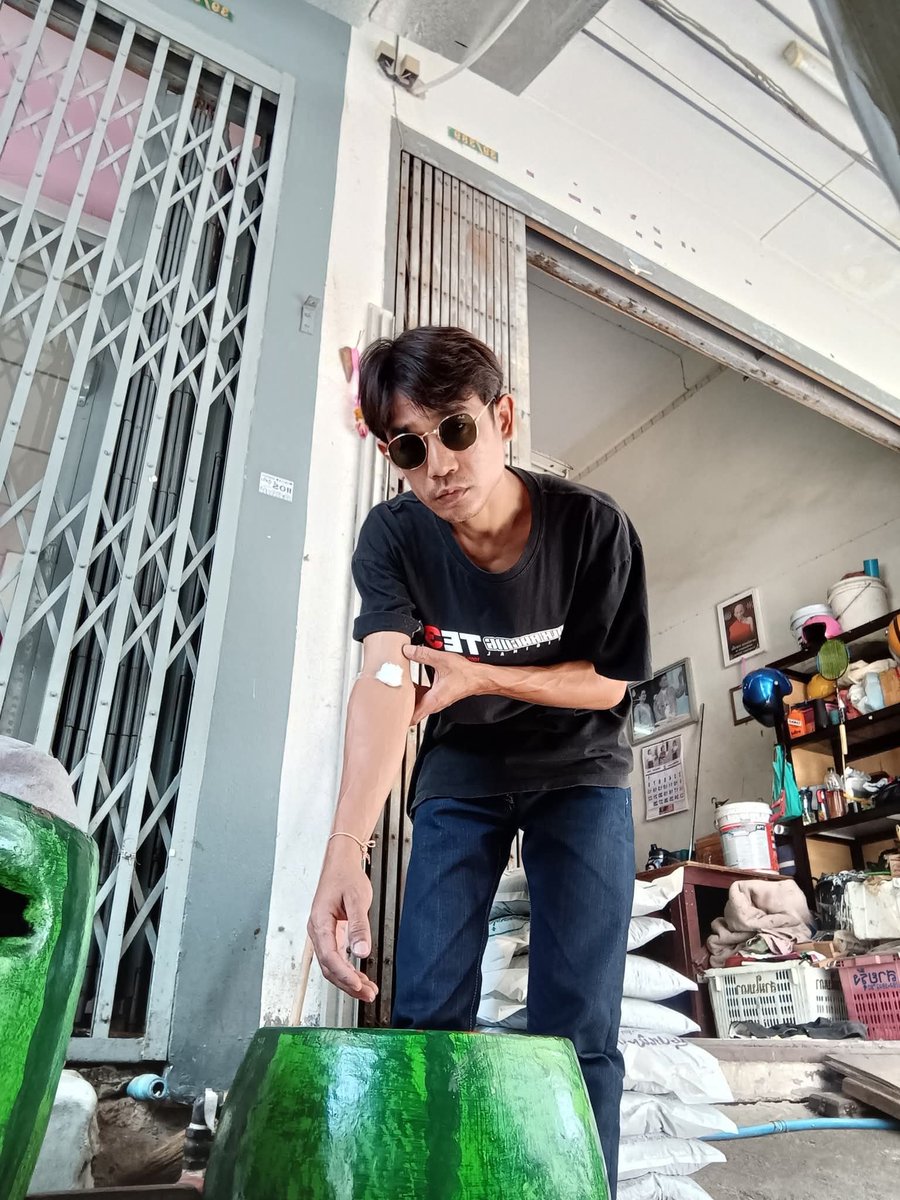 Chokmfun's tweet photo. อยากเจอคนจริง https://t.co/3YMHwO77V4