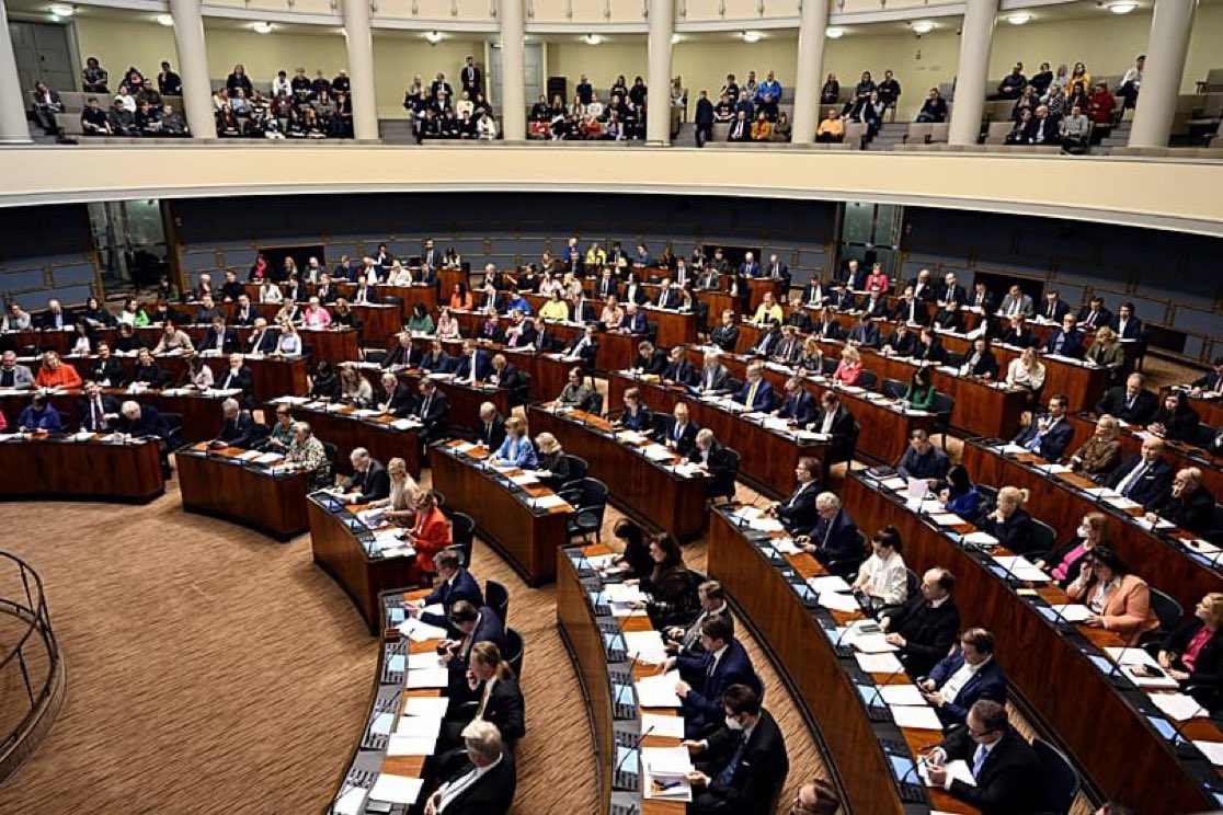 doyaksec's tweet photo. #Finland.Ladies and gentlemen,or rather, Mr. #Studd’s subjects,Finnish #MPs are reporting suspicious #breakins at their homes.Lights left on,unlocked doors,unflushed toilets. Naturally,#Russia is to blame.These are the #absurdities they live with and invent to cover up the crisis https://t.co/Flum2vzkEP