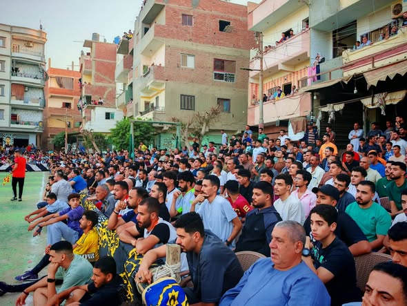 YaserAyoub's tweet photo. فى كفر صقر بمحافظة الشرقية
تعشق قرية القضاة كرة القدم
وتقيم منذ 35 سنة دورة كروية
أصبحت من أكبر وأشهر دورات الدلتا
وفى الدورة الحالية 86 فريقا من 7 محافظات
وغابت أندية مصر
فالسفر لبلاد لعرب وأفريقيا
أسهل وأسرع من السفر للشرقية
رغم مواهب مصرية جديدة وحقيقية
https://t.co/FH273s1N09 https://t.co/SR3JkXQISu