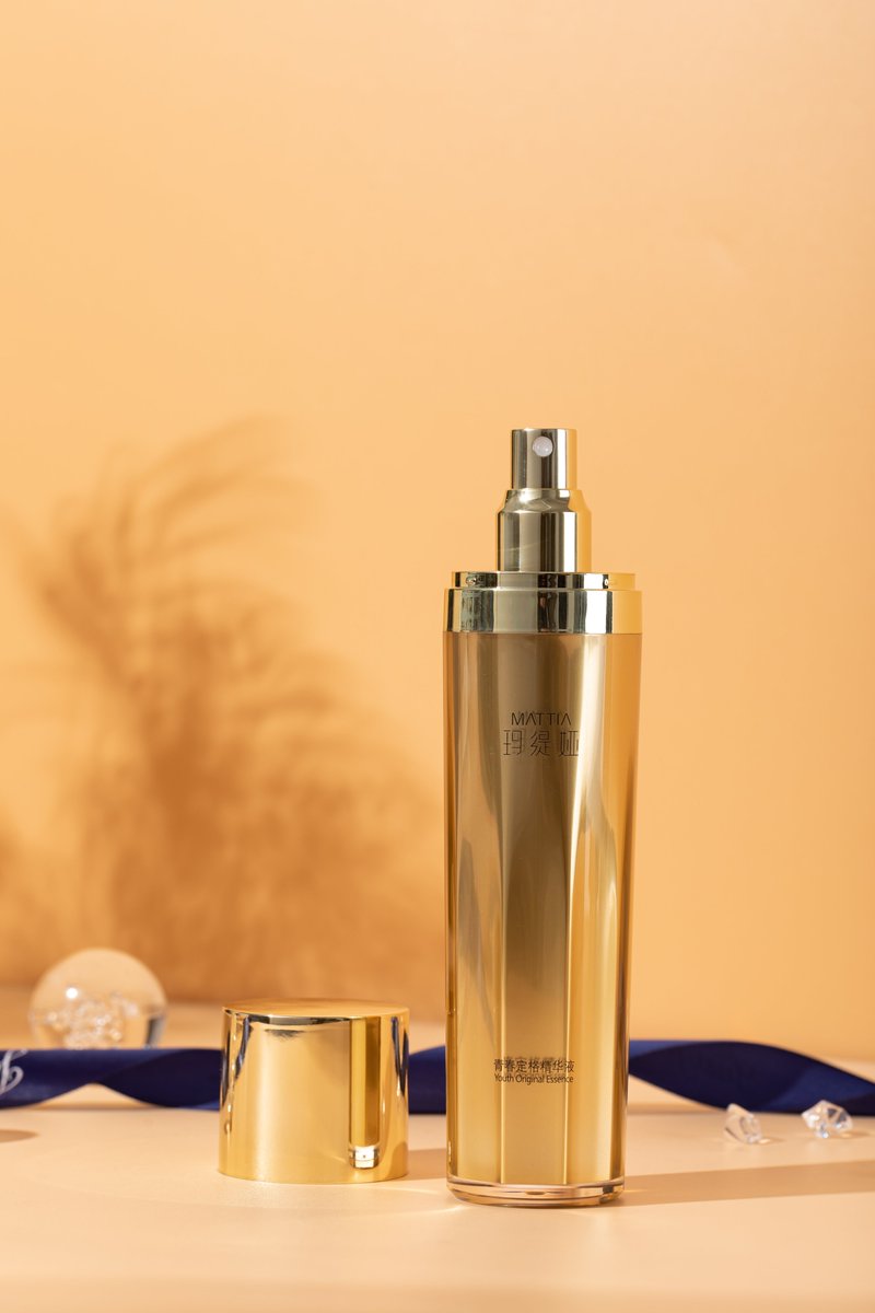 ValentinaWvthl's tweet photo. [偷媚镭] es un ingrediente clave en productos de cuidado de la piel, brinda brillo y relleno para que tu rostro luzca radiante en cualquier momento. https://t.co/PGXNpH625E