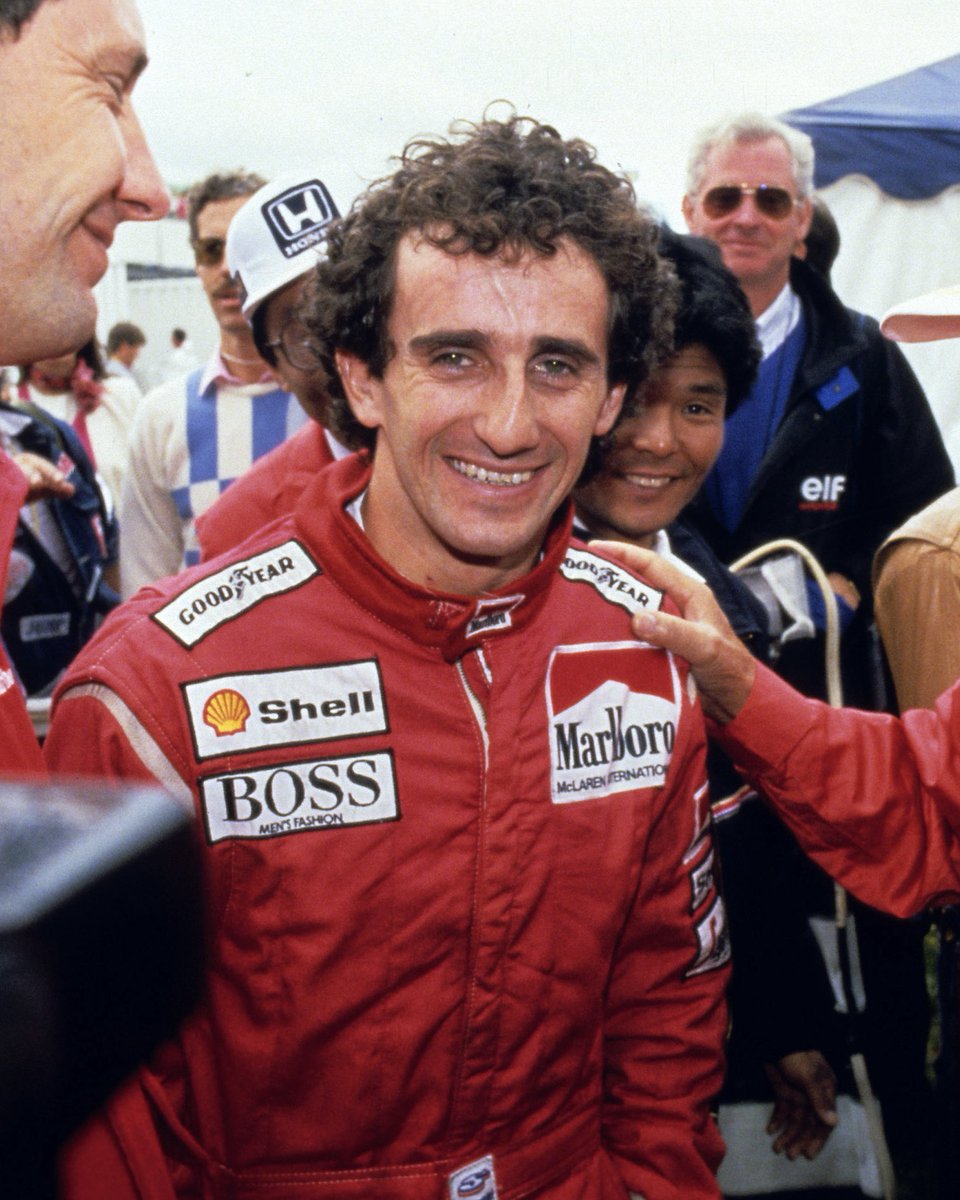 FFSportAuto's tweet photo. Il y a 41 ans jour pour jour 🔙 Alain Prost entrait dans l’histoire 🤩
 
Le 6 octobre 1985, à Brands Hatch, le Français décrochait son premier titre de Champion du Monde de Formule 1, devenant le premier pilote tricolore sacré dans la discipline ✨
 
Le premier d’une série de quatre titres mondiaux pour « Le Professeur » 🏆🇫🇷

📸 DPPI
 
#FFSA #F1 #AlainProst