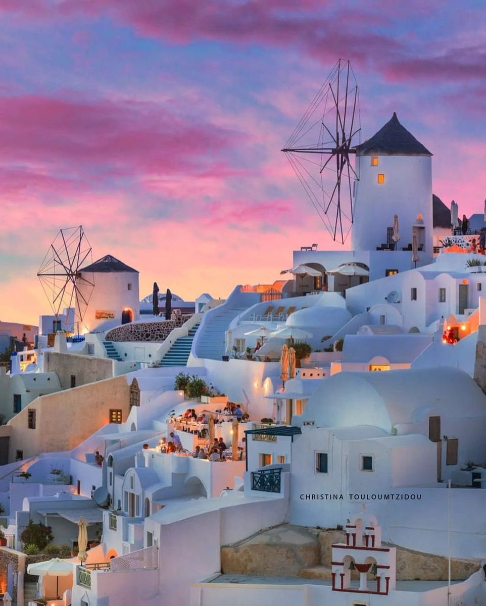 DrRani778897's tweet photo. Santorini, Greece 🇬🇷 https://t.co/nTFLTWDZYr