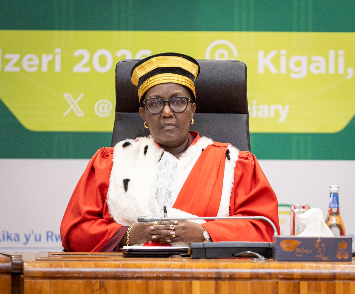 RwandaJudiciary's tweet photo. Menya amabwiriza ya Perezida w’Urukiko rw’Ikirenga N° 001/2026 yo ku wa 01/10/2026 agenga imiburanishirize y’imanza zirimo abana.

Yasohotse mu igazeti ya Leta ku wa 1 Ukwakira 2026 mu gihe agaciro kayo gahera ku wa 1 Ugushyingo 2026.

Ushaka kuyasoma: https://t.co/JQ0AXlvnqR https://t.co/FYNgqgrIlD