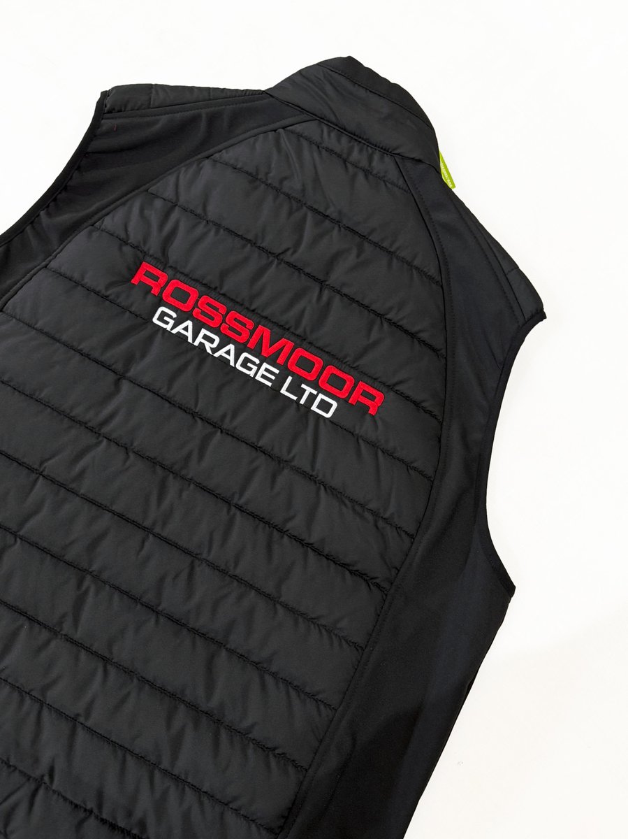 WizardEmb's tweet photo. A bespoke workwear bundle for #RossmoorGarageLtd 🔧 all complete with embroidered branding

✨ 18 Regatta Wicking Polo Shirts
✨ 14 Gildan Hoodies
✨ Result Compass Padded Softshell Gilets

https://t.co/i8KNpbyiAD

#workwear #uniform #branding #bespokebundle #smallbusiness https://t.co/PmJayA908C