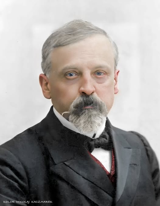 Darekbrzoza's tweet photo. 🇵🇱Henryk Sienkiewicz (1846 - 1916) - Jeden z najwybitniejszych polskich pisarzy. Pierwszy polski laureat literackiej Nagrody Nobla.
,,Tylko nikczemne i złośliwe indywidua, lub absolutni głupcy mogą porównywać nacjonalizm polski z charakterystycznym nacjonalizmem niemieckim lub z czarnosecinnym rosyjskim.
Nacjonalizm polski nie tuczył się nigdy cudzą krwią i łzami, nie smagał dzieci w szkołach, nie stawiał pomników katom. Zrodził się z bólu, największej tragedii dziejowej. Przelewał krew na rodzinnych i na wszystkich innych polach bitew, gdzie tylko chodziło o wolność.
Wybuchnął i rozgorzał w niewoli, jako poryw ku wolności. Wypisał na swych chorągwiach najszczytniejsze hasła miłości, tolerancyi, oswobodzenia ludu, oświaty, postępu — i w imię tych haseł przechodził wraz z całą ojczyzną w osobach swych bojowników przez takie cierpienia, przez jakie, od czasów chrześcijaństwa, nie przechodzili bojownicy żadnej innej idei.
Kto go inaczej pojmuje — płytko i źle go pojmuje; kto mu inaczej służy — błądzi."
Henryk Sienkiewicz, Pisma Henryka Sienkiewicza tom XXXV
