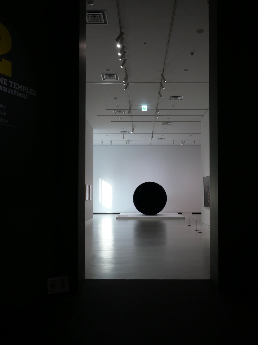 maru_0874's tweet photo. なにも考えずに決めたけど、初めての相棒をLUMIX DC-GX7 Mark Ⅲにして良かったなぁと思う。

光の捉え方が好き。コントラストが好き。撮って出しの時点でもう好き。サッと動画を撮れるのも好き。見た目も好き。
セットのレンズがLuicaなのもお気に入りポイント。憧れが少し叶ってるから。 https://t.co/YCokc5VS2T