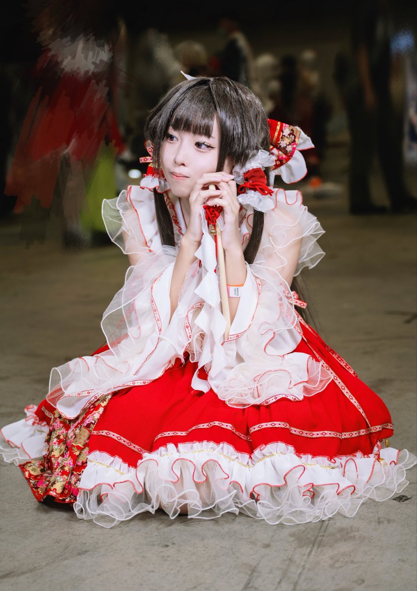 Cos_sume's tweet photo. ︎︎⟡Cosplay︎︎ 博麗霊夢
〜♪
 #秋季例大祭13
 #例大祭 https://t.co/81ouPI1wDj