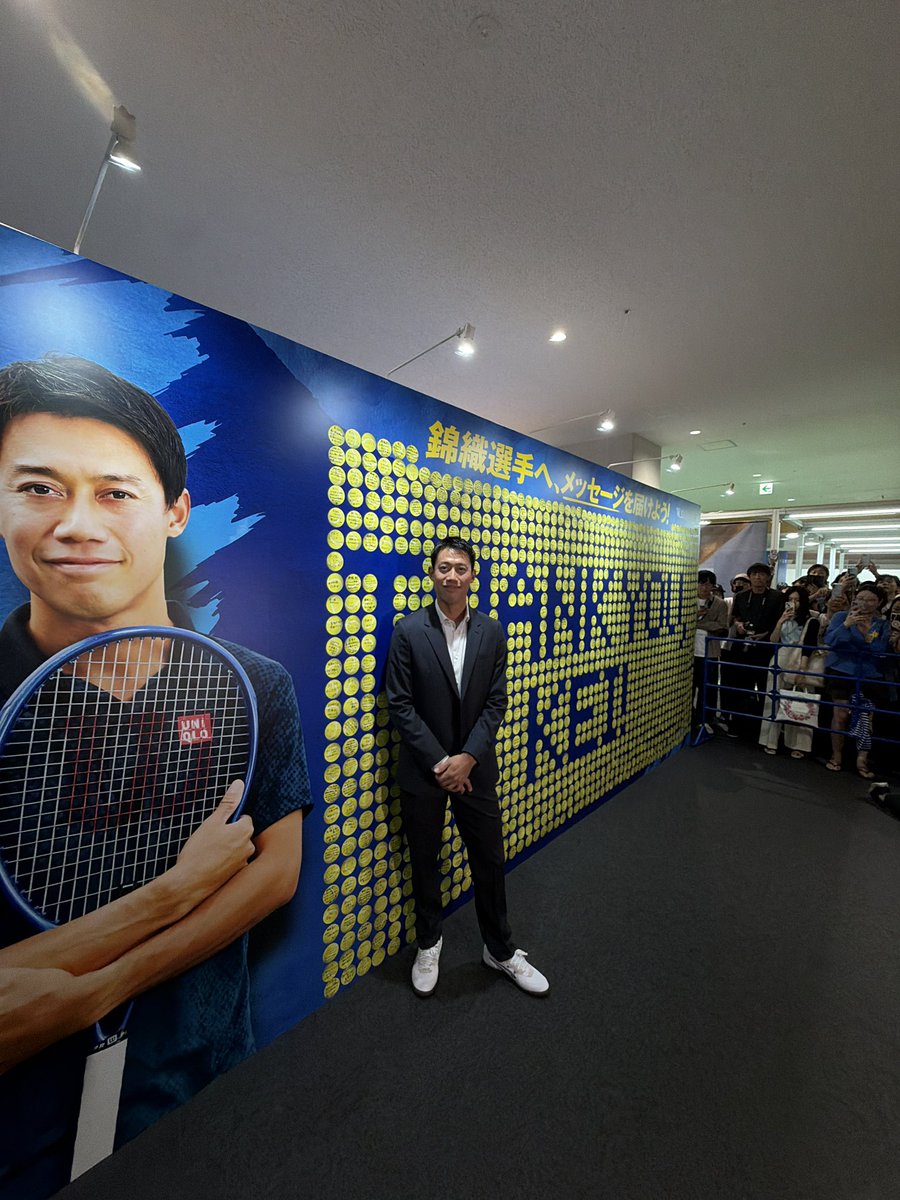 wowowtennis's tweet photo. 📷ファンの皆さまの想いがこもった
メッセージボードの前でパシャリ✨　

本企画に参加いただいた、たくさんファンの皆さま誠にありがとうございました❣️

#ありがとう錦織圭 https://t.co/kCfEgrhY6B