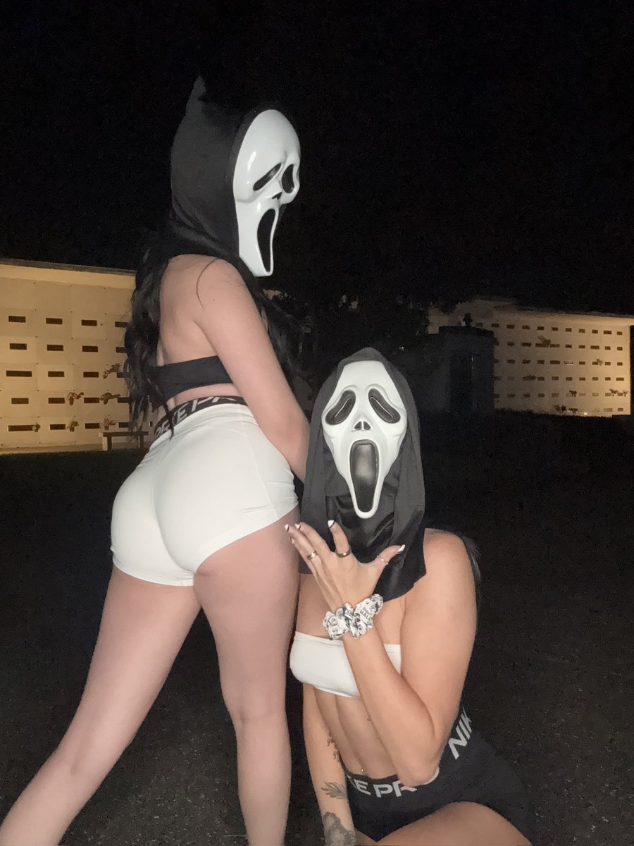 shhnotmandy's tweet photo. RT and can  you tell which one is me?👀 https://t.co/e5o0iL5Wyy