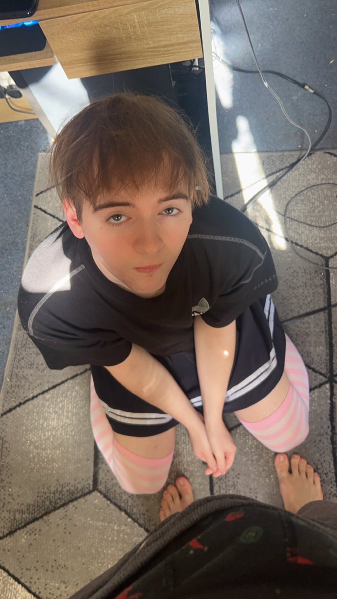 Tjmblade2's tweet photo. Just a little femboy on his knees waiting to service you sir, i promise im a good boy 🙈🤭
https://t.co/W34BTRRWP8
#gay #bottom #gaylad #cnc #buldgepants #gaybottom #teen #teenboy #gaysex #twink #twinkie #horny #gaypup #nsfw #Onlyfans #gayteen #submissive #onlyfansboys #kinky #onlyfansvideo #master #dogboy #goodboy #kink #femboy #onlyfanstwink #lgbt #gaytwitter
