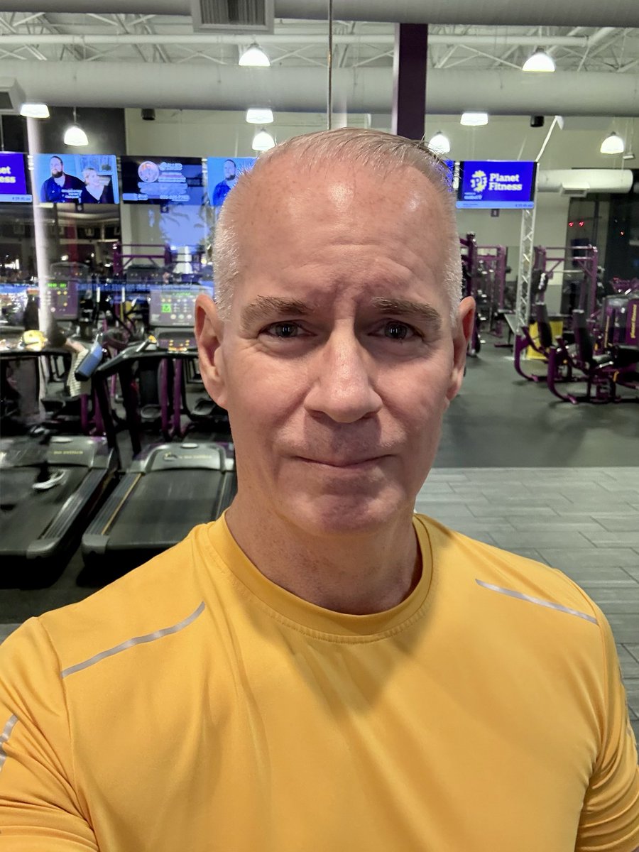 Delta06Running's tweet photo. Up early, again and again and again for the strength training 😂🥴 It was a good one this morning. Supposed to be a beautiful day today, so I’m looking forward to a run after work.

#delta06running https://t.co/YTH2PCwnkK