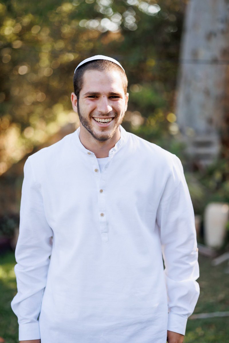 shlomopolak580's tweet photo. הלוחם הגיבור עמיחי שמעון רובין נפל במוצב כיסופים היום לפני 3 שנים בדיוק.
שתפו לזכרו של עמיחי שמעון רובין גיבור ישראל!! https://t.co/3omNStRaIA