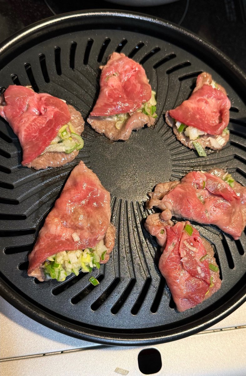 WIRE_2000's tweet photo. 伝説の牛タン挟み焼きｳﾏｽｷﾞﾙ https://t.co/n2vg4iGd6x