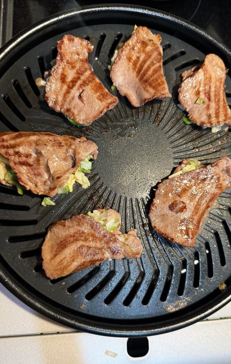 WIRE_2000's tweet photo. 伝説の牛タン挟み焼きｳﾏｽｷﾞﾙ https://t.co/n2vg4iGd6x