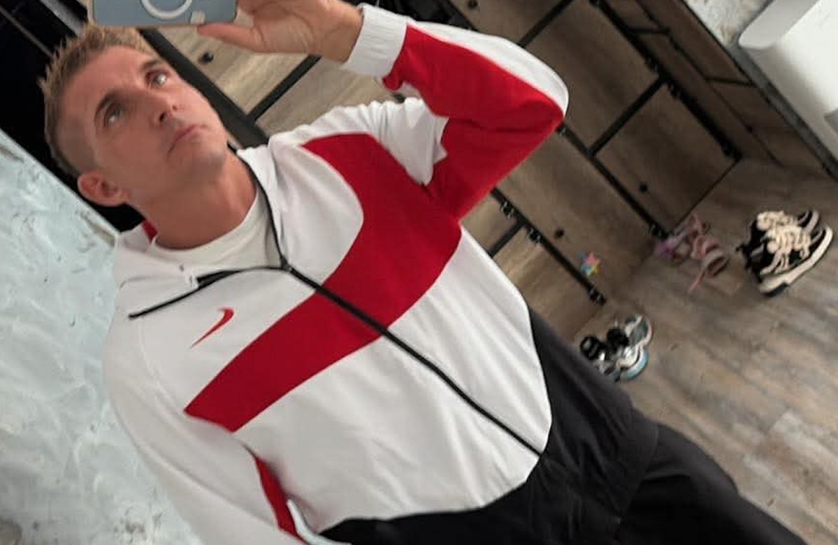 AFrk2019's tweet photo. Le patron @DOMIADDICT1 veut entièrement renouveler ses fringues pour cette rentrée, aussi bien ville qu'entrainements. Déjà commandés ensemble veste/jean et gilet d'hydratation. Short et débardeurs à suivre et ainsi de suite...#AlphaLife https://t.co/koglom0YnU