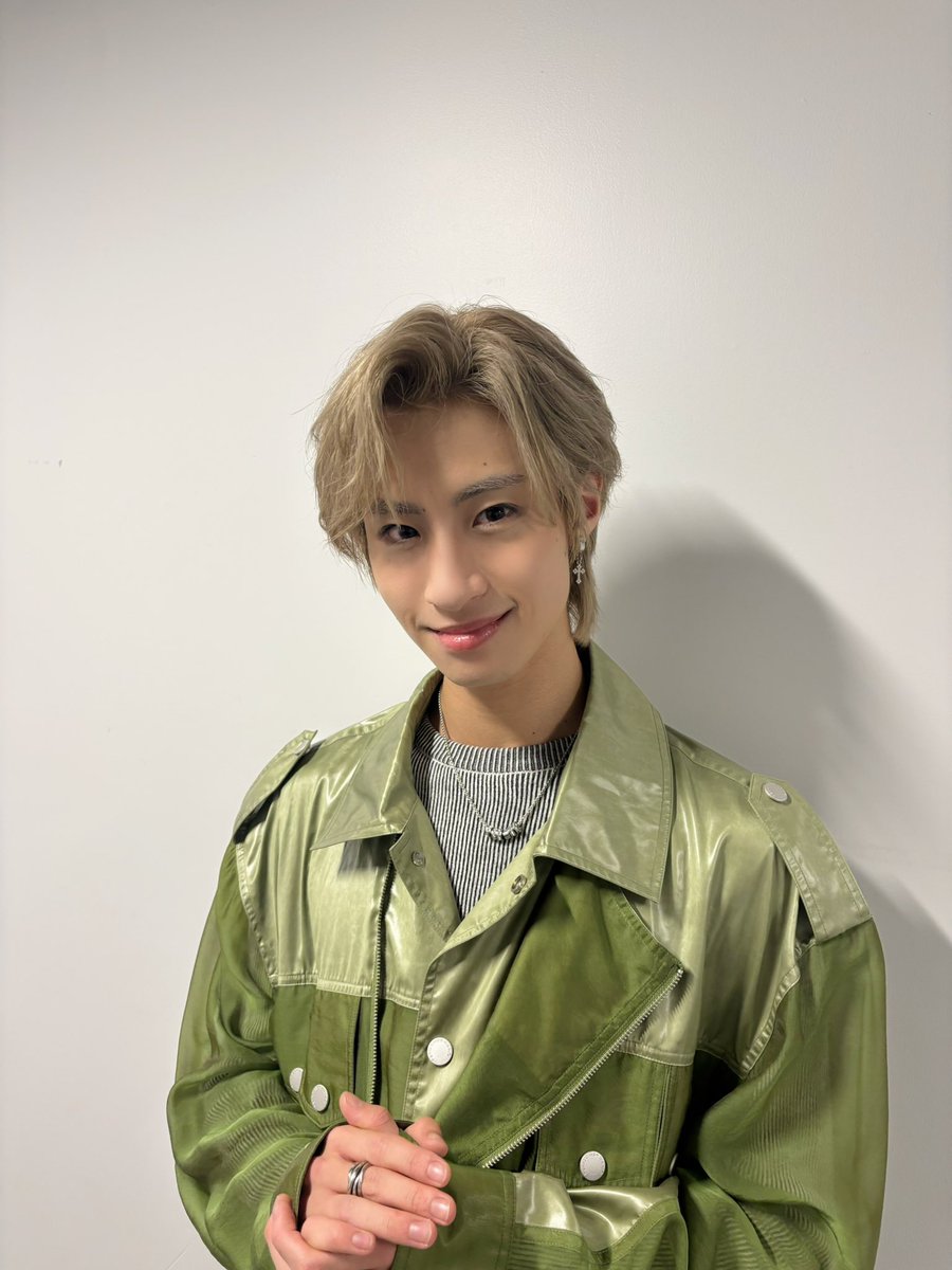 RYUGUJOofficial's tweet photo. ROUND.1 BLOCK HYPE

事前番組はこのあと18:20〜START
ぜひご覧ください

#龍宮城
#Ray https://t.co/8h2mTBJTqo