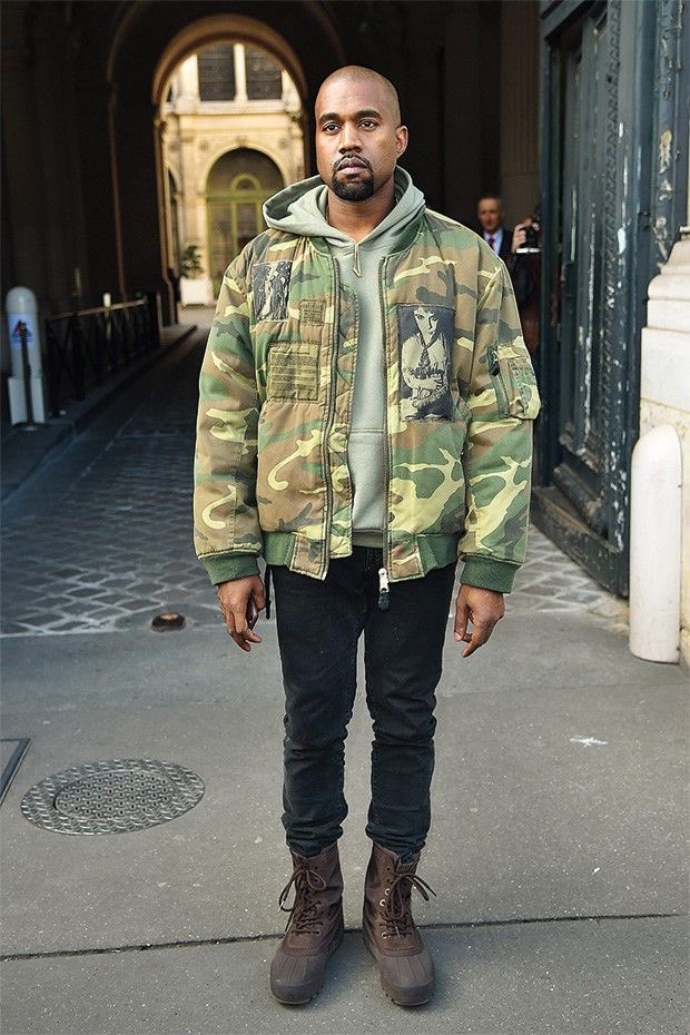 DodoFits's tweet photo. Raf Simons AW2001 Riot Riot Riot Bomber https://t.co/8eEroqlNz1