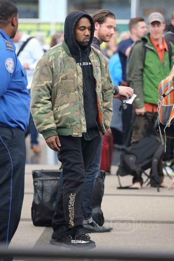 DodoFits's tweet photo. Raf Simons AW2001 Riot Riot Riot Bomber https://t.co/8eEroqlNz1