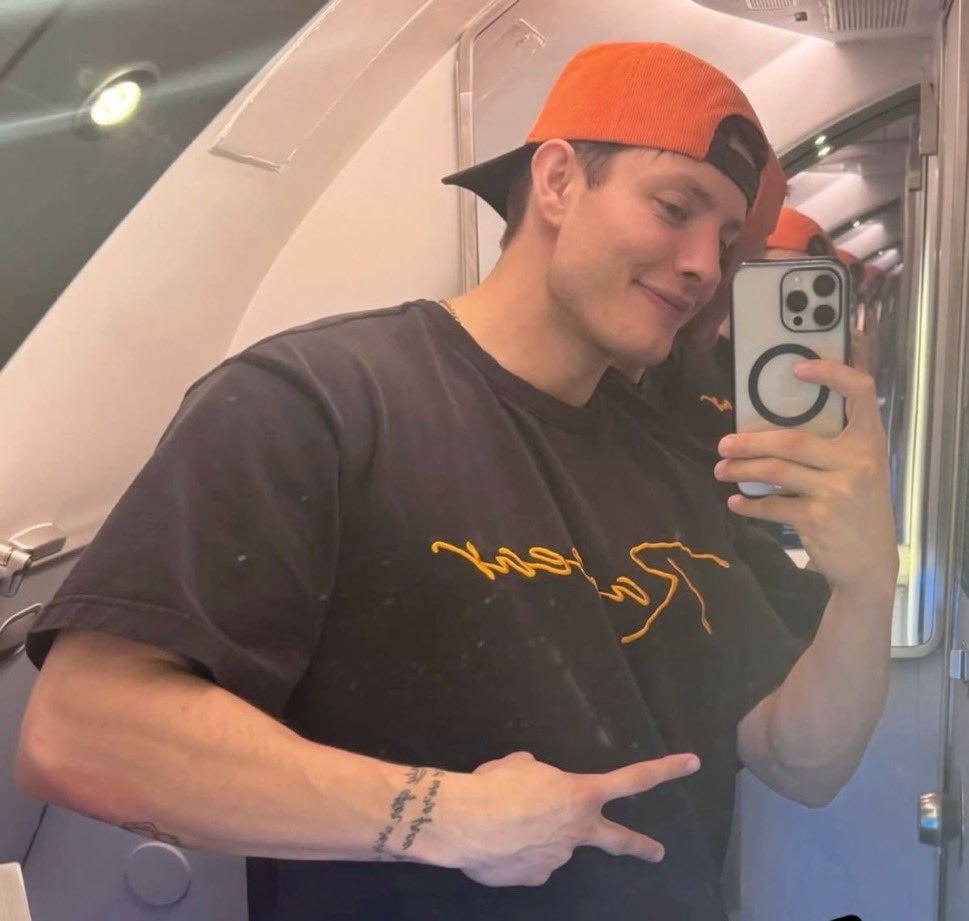 Matt_Rife306's tweet photo. DEFINE THIS MAN WITH JUST ONE WORD ❤️ https://t.co/wnydy0h53z